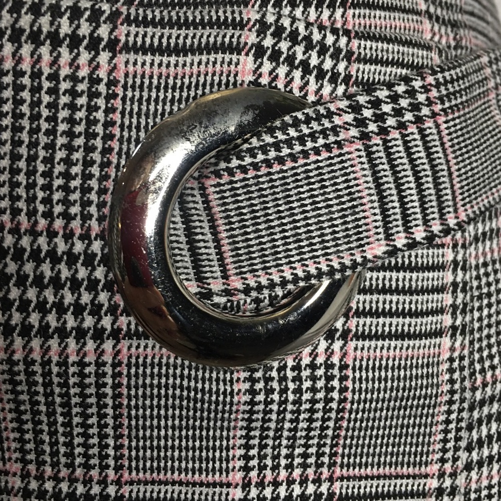 *Tokito* Size 12 plaid/houndstooth asymmetrical skirt. - Picture 5 of 10